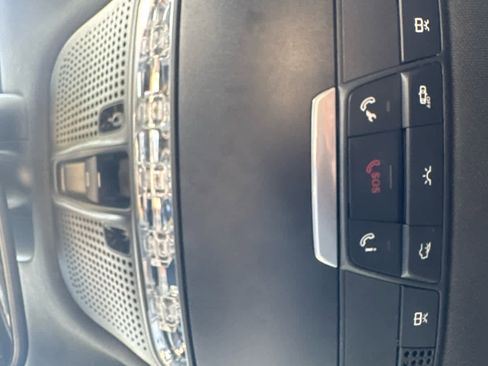 Used 2019 Mercedes-Benz GLC 300 4MATIC image 21