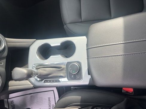 Used 2022 Chevrolet Blazer LT w/ Sound & Technology Package image 16