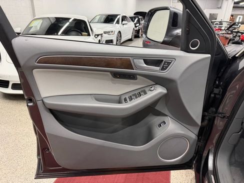 Used 2015 Audi Q5 2.0T Premium Plus w/ Technology Package AWD/4WD image 13