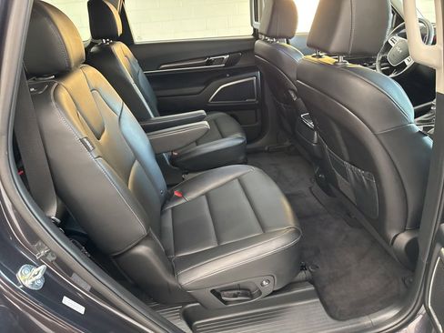 Used 2025 Kia Telluride S image 27