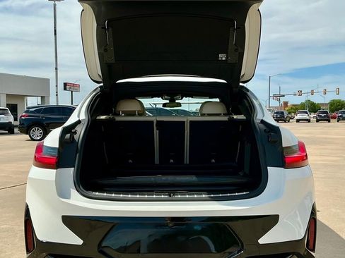 Used 2022 BMW X4 M40i AWD/4WD image 17