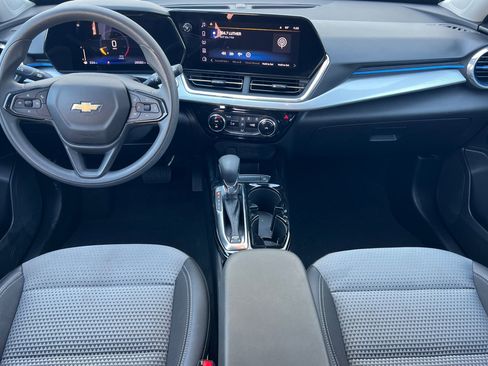 Certified 2024 Chevrolet Trax LT image 13