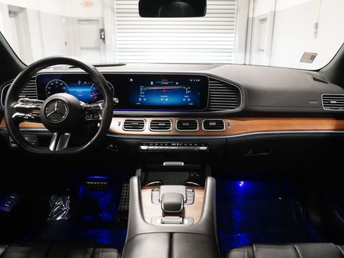 Certified 2024 Mercedes-Benz GLS 580 4MATIC image 16