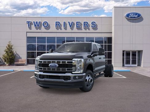 New 2026 Ford F350 XLT w/ XLT Value Package AWD/4WD image 2