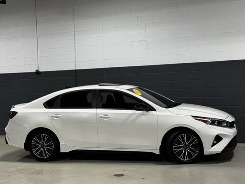 Used 2023 Kia Forte GT-Line w/ GT-Line Premium Package image 8