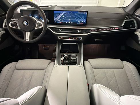Certified 2025 BMW X5 sDrive40i w/ M Sport Package RWD image 13
