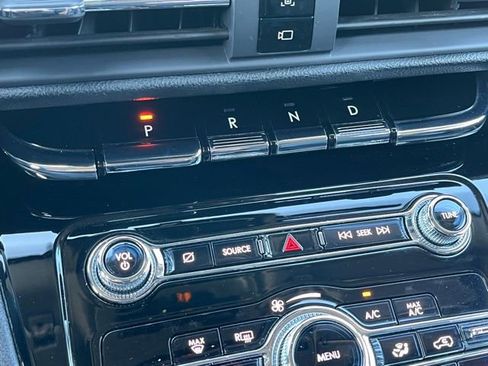 Used 2022 Lincoln Corsair AWD w/ Equipment Group 101A image 17