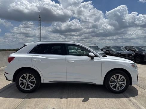 Used 2025 Audi Q3 2.0T Premium AWD/4WD image 2