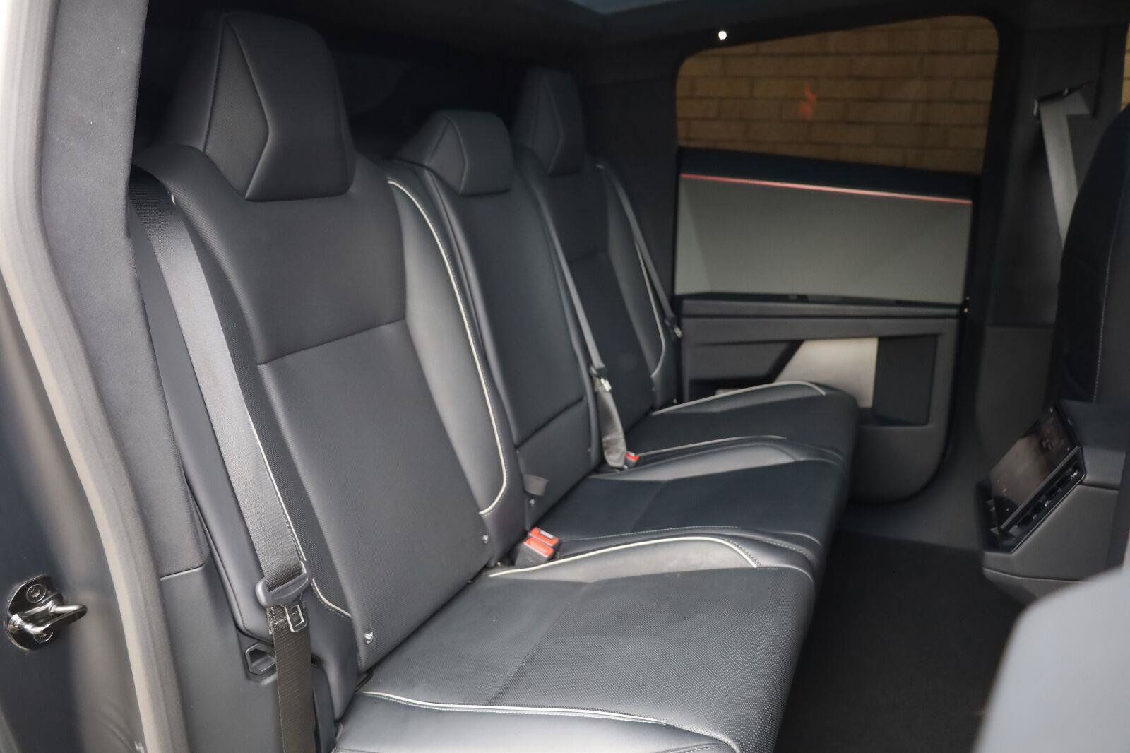 Used 2025 Tesla Cybertruck AWD Crew Cab image 25