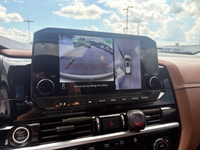 Used 2024 Nissan Pathfinder Platinum AWD/4WD image 5
