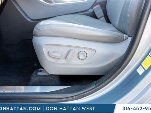 Used 2020 Toyota Highlander Platinum image 21