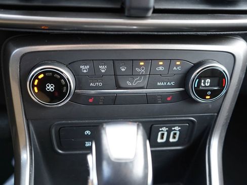 Used 2021 Ford EcoSport SE w/ SE Convenience Package FWD image 13