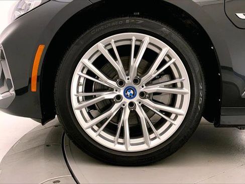 Certified 2023 BMW 330e w/ Convenience Package image 8