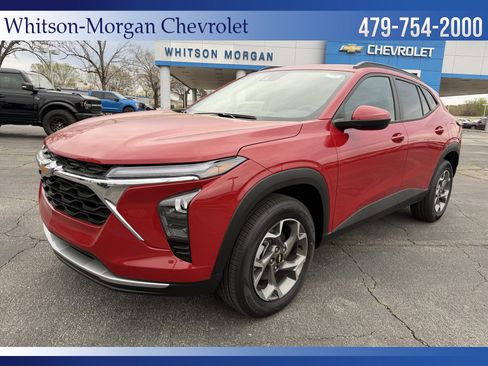 New 2026 Chevrolet Trax LT FWD image 1