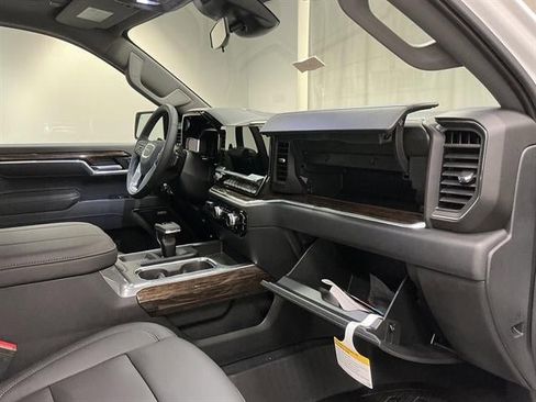 New 2026 GMC Sierra 1500 Elevation w/ Elevation Premium Package AWD/4WD image 11