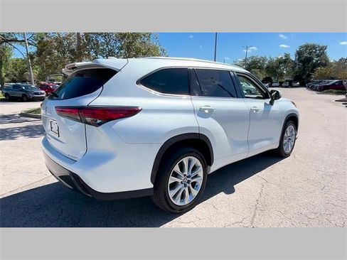 Used 2022 Toyota Highlander Limited image 30