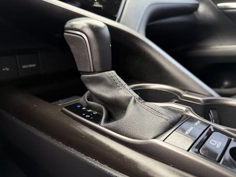Used 2023 Toyota Camry XSE FWD image 19