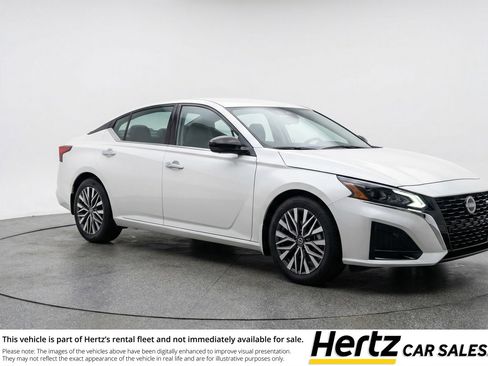 Used 2025 Nissan Altima 2.5 SV FWD image 1