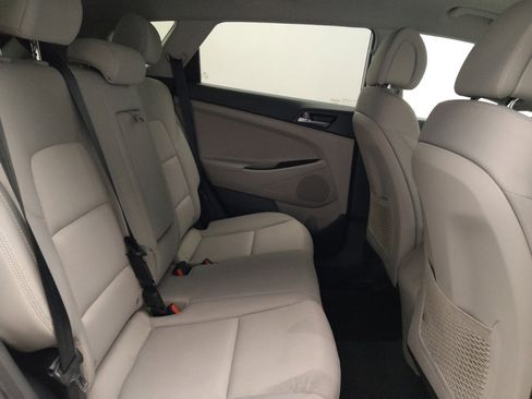 Used 2017 Hyundai Tucson SE image 19