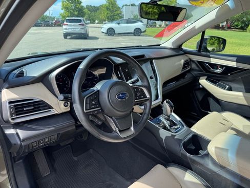 Used 2020 Subaru Outback Limited image 15