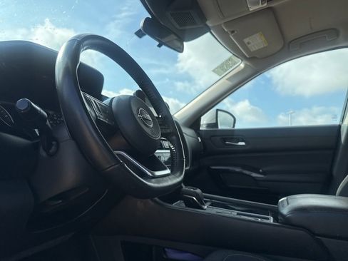 Used 2022 Nissan Pathfinder SV FWD image 39