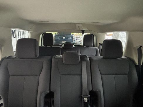 Used 2023 Ford Expedition XL AWD/4WD image 28