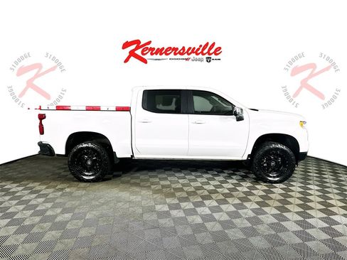 Used 2023 Chevrolet Silverado 1500 LT w/ Z71 Off-Road Package image 8