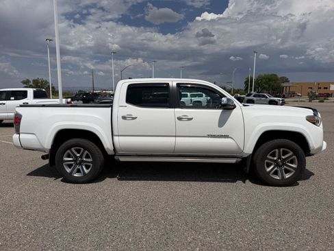 Used 2016 Toyota Tacoma Limited w/ Towing Package AWD/4WD image 6