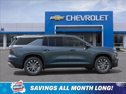 New 2026 Chevrolet Traverse LT w/ Sun and Wheel Package AWD/4WD image 5