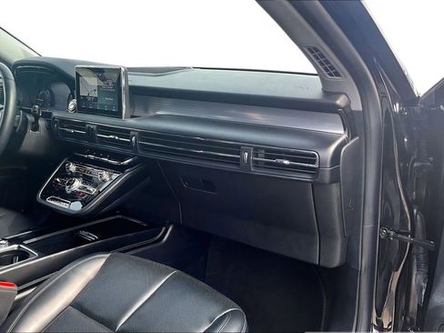 Used 2022 Lincoln Corsair AWD w/ Equipment Group 101A image 17