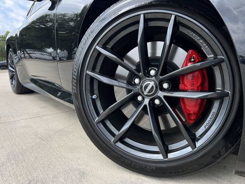 Certified 2025 Nissan Z Performance w/ Floor Mat Package RWD image 7