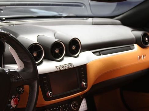 Used 2016 Ferrari FF image 75