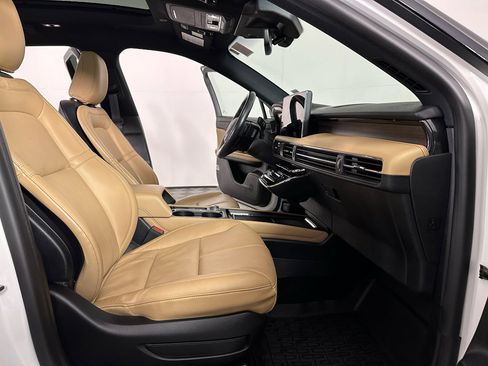 Used 2023 Lincoln Corsair Reserve w/ Equipment Group 201A image 27