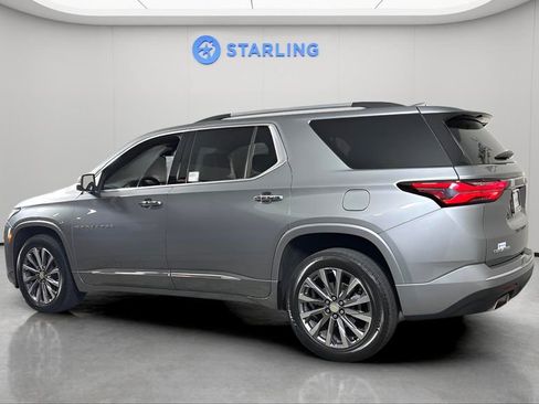 Used 2023 Chevrolet Traverse Premier FWD image 4
