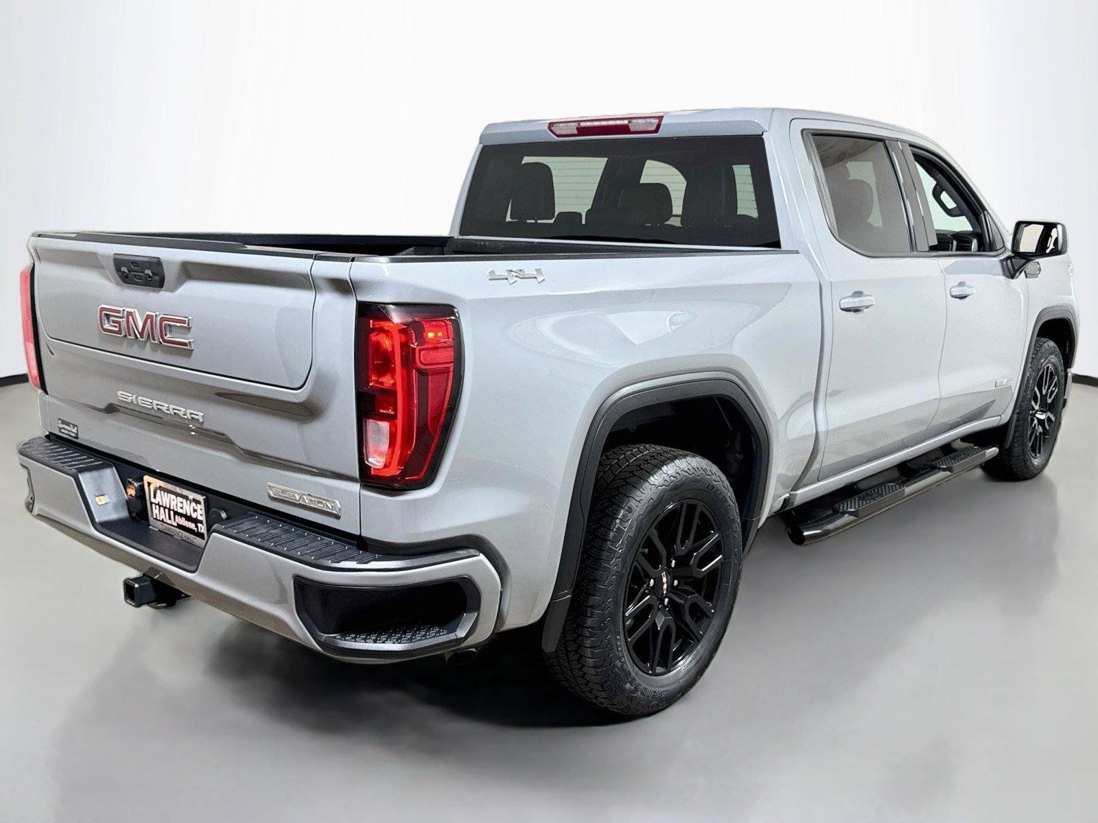 Certified 2024 GMC Sierra 1500 Elevation AWD/4WD image 4