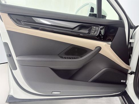 New 2026 Porsche Panamera 4 image 6