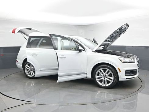 Used 2018 Audi Q7 3.0T Prestige w/ Prestige Package image 48