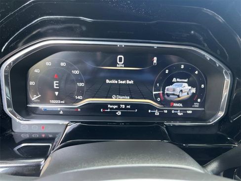 Used 2025 GMC Sierra 1500 SLT image 13