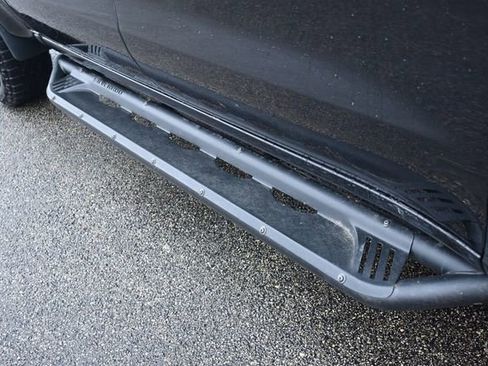 Used 2023 Chevrolet Silverado 1500 LT Trail Boss w/ LT Trail Boss Premium Package image 11