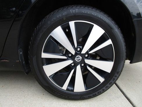 Used 2022 Nissan Altima 2.5 SV w/ SV Premium Package image 9