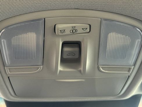 Used 2023 Hyundai Kona Limited AWD/4WD image 24