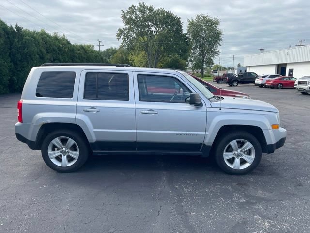 Used 2013 Jeep Patriot Latitude w/ Sun/Sound Group FWD image 7