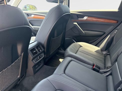 Certified 2023 Audi Q5 2.0T Premium w/ Convenience Package AWD/4WD image 14