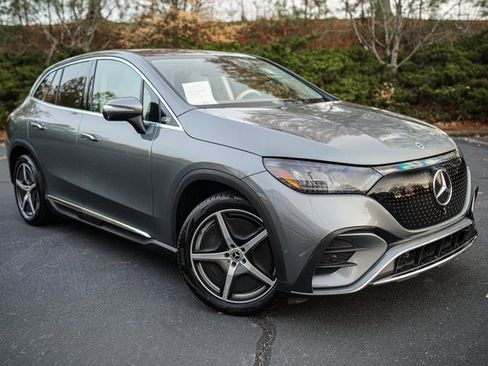 Used 2023 Mercedes-Benz EQE 350+ SUV w/ AMG Line Exterior Package image 15