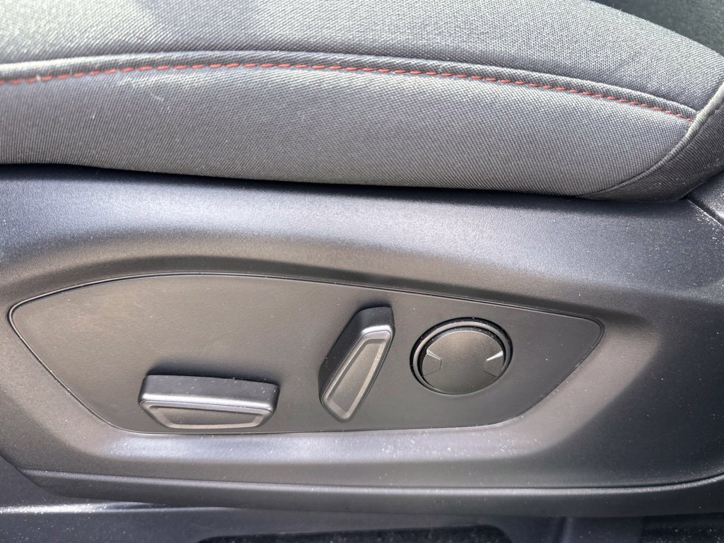Used 2025 Ford Explorer Active RWD image 4