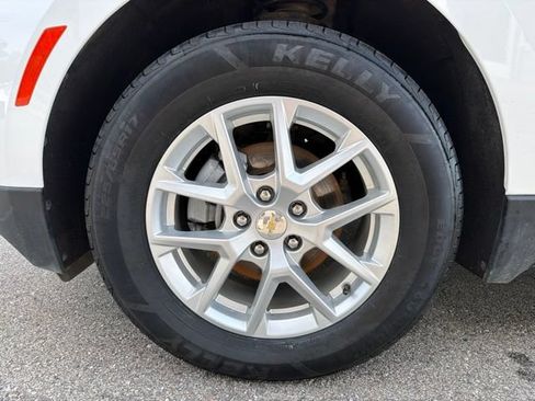 Certified 2024 Chevrolet Equinox LT AWD/4WD image 9