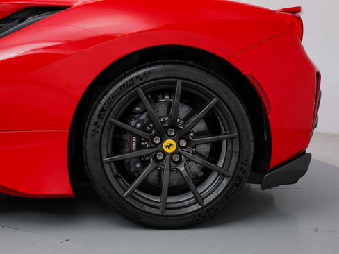 Certified 2019 Ferrari 488 Pista Coupe image 35
