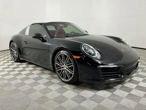 Used 2019 Porsche 911 Targa 4 AWD/4WD image 6