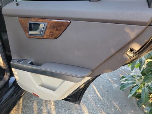 Used 2015 Mercedes-Benz GLK 250 GLK 250 BlueTEC AWD 4MATIC 4dr image 25