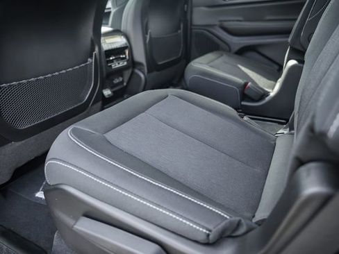 New 2026 Jeep Grand Cherokee L 4WD image 39